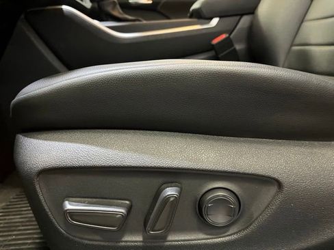 Certified 2024 Toyota Highlander XLE AWD/4WD image 17