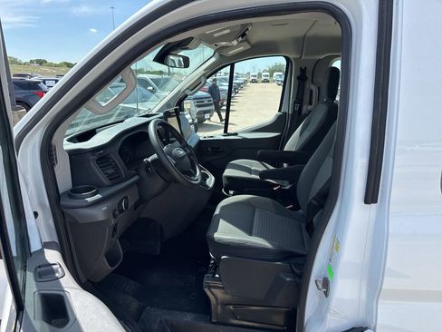 Used 2022 Ford Transit 350 XLT image 17
