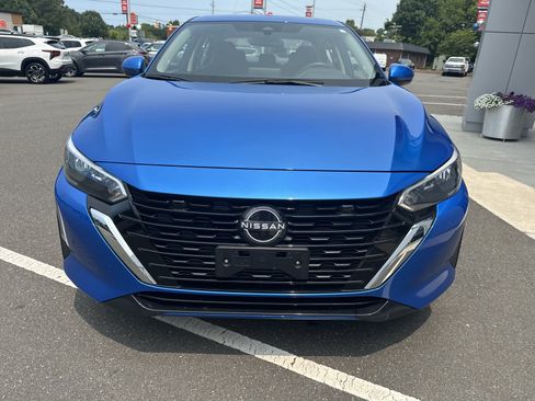 Used 2025 Nissan Sentra SV FWD image 3