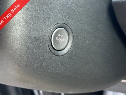New 2025 Volkswagen ID.4 Pro RWD image 21