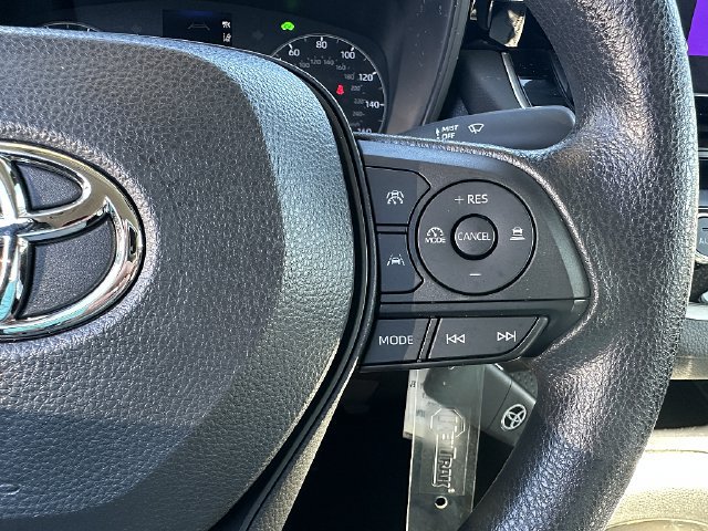 Used 2023 Toyota Corolla LE FWD image 25
