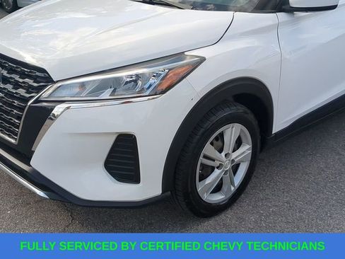 Used 2022 Nissan Kicks S image 12