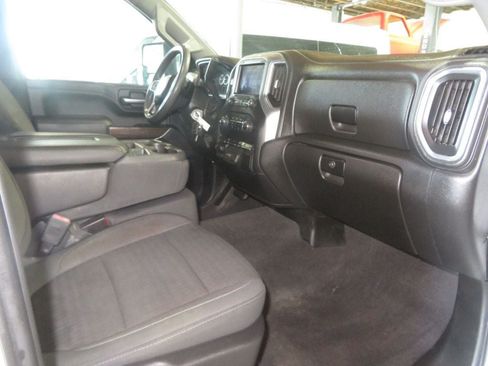 Used 2020 Chevrolet Silverado 2500 LT w/ Z71 Off-Road Package AWD/4WD image 35