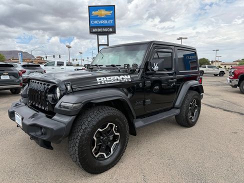 Used 2022 Jeep Wrangler Sport AWD/4WD image 1