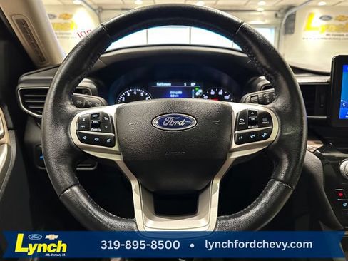 Used 2022 Ford Explorer Limited w/ Equipment Group 301A AWD/4WD image 11