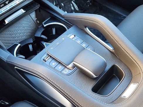 Used 2025 Mercedes-Benz GLE 350 4MATIC image 19