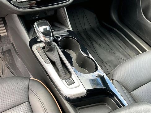Used 2025 Buick Envista Avenir FWD image 17