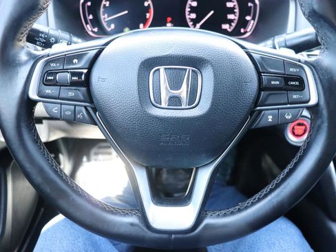 Used 2018 Honda Accord Sport image 25