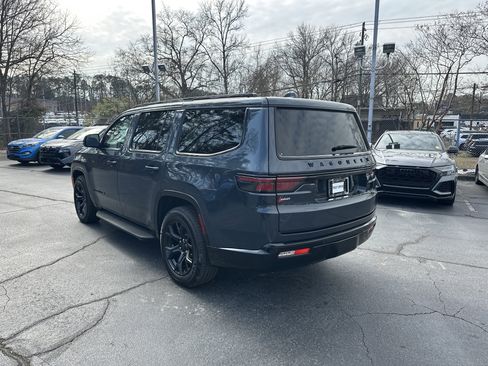 Used 2023 Jeep Wagoneer Series II image 7