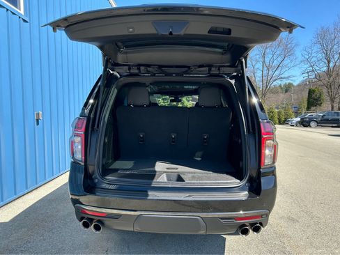 Used 2022 Chevrolet Tahoe Z71 w/ Off-Road Capability Package image 15