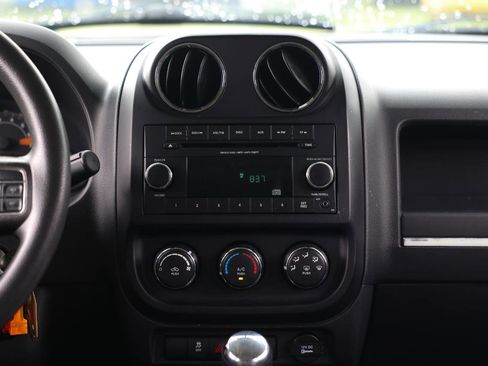 Used 2014 Jeep Patriot Sport FWD image 33