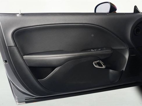 Used 2016 Dodge Challenger SRT Hellcat RWD image 35