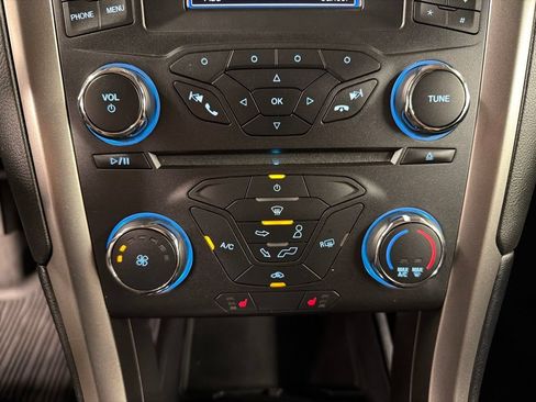 Certified 2017 Ford Fusion SE FWD image 12