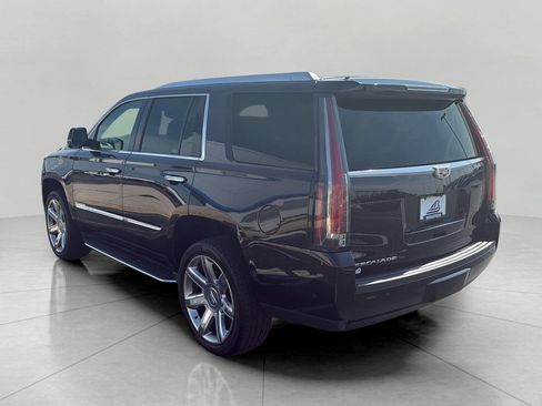 Used 2020 Cadillac Escalade Premium Luxury AWD/4WD image 5