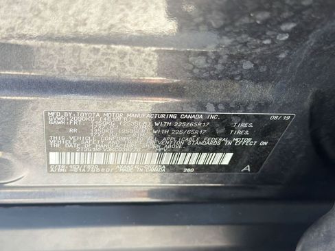 Used 2019 Toyota RAV4 LE AWD/4WD image 22