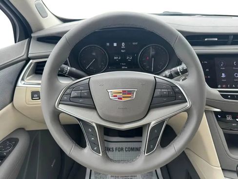 New 2026 Cadillac XT5 Premium Luxury w/ LPO, Floor Liner Package AWD/4WD image 24
