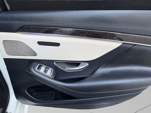 Used 2016 Mercedes-Benz S 550 Sedan image 23