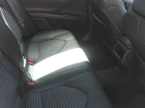Used 2024 Toyota Camry SE FWD image 4