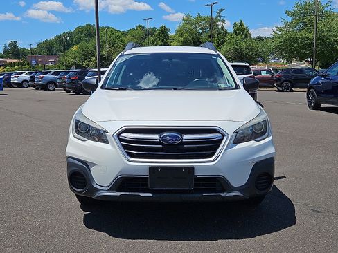 Used 2018 Subaru Outback 2.5i AWD/4WD image 2