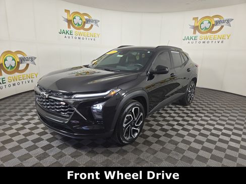 Used 2025 Chevrolet Trax RS w/ Driver Confidence Package FWD image 4