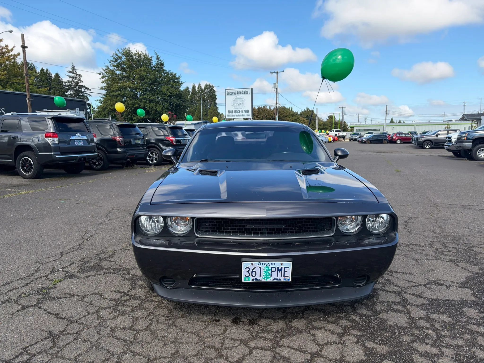 Used 2014 Dodge Challenger SXT RWD image 8