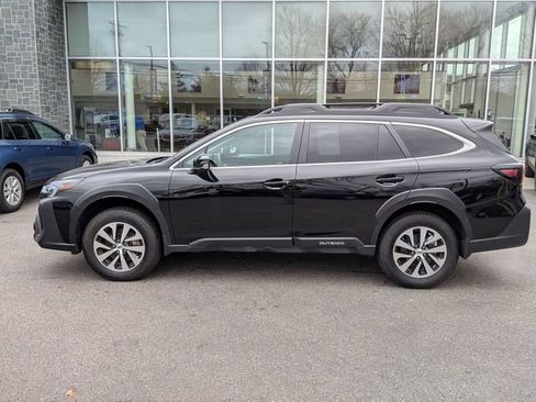 Used 2025 Subaru Outback Premium AWD/4WD image 6