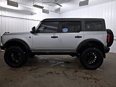 Used 2022 Ford Bronco Black Diamond image 28