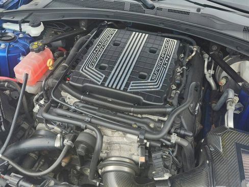 Used 2018 Chevrolet Camaro ZL1 RWD image 19