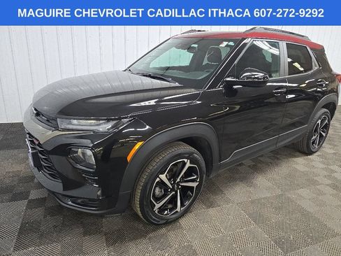 Used 2022 Chevrolet TrailBlazer RS w/ Technology Package AWD/4WD image 8