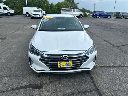 Used 2020 Hyundai Elantra SE w/ Cargo Package (C1) FWD image 8