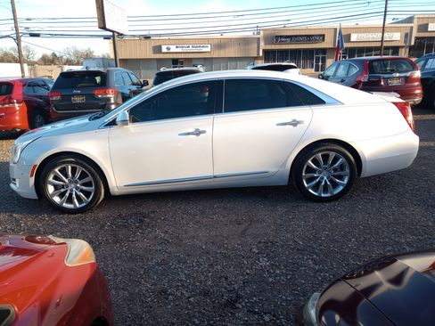 Used 2016 Cadillac XTS Luxury w/ Driver Awareness Package image 4