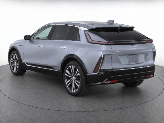 Used 2025 Cadillac Lyriq Luxury RWD image 4