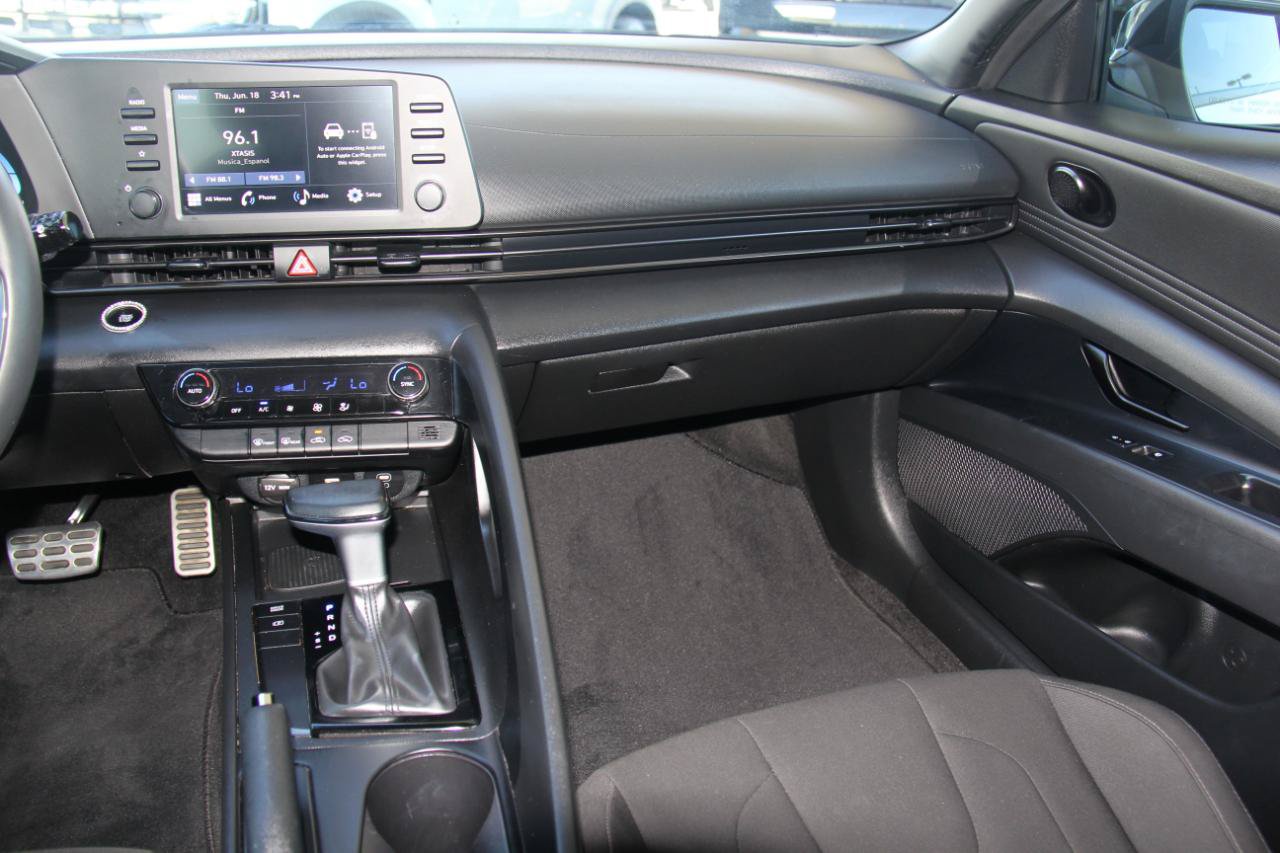 Used 2025 Hyundai Elantra Sport FWD image 10