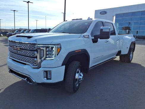 Used 2021 GMC Sierra 3500 Denali w/ Denali Ultimate Package image 7