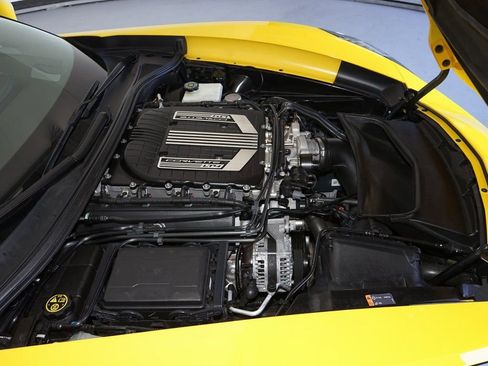 Used 2015 Chevrolet Corvette Z06 image 32