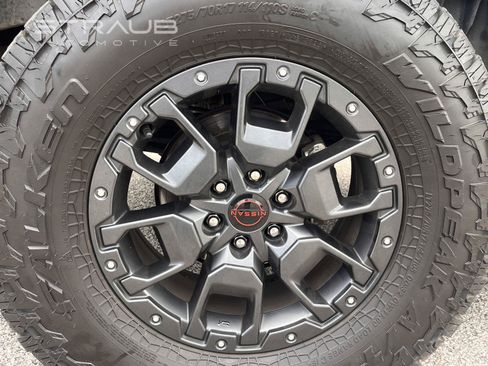 Used 2023 Nissan Frontier PRO-4X w/ Pro-4X Premium Package AWD/4WD image 13