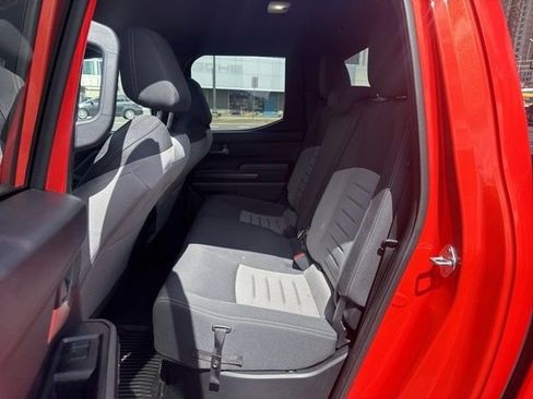 Used 2024 Toyota Tacoma 4x4 Double Cab image 8