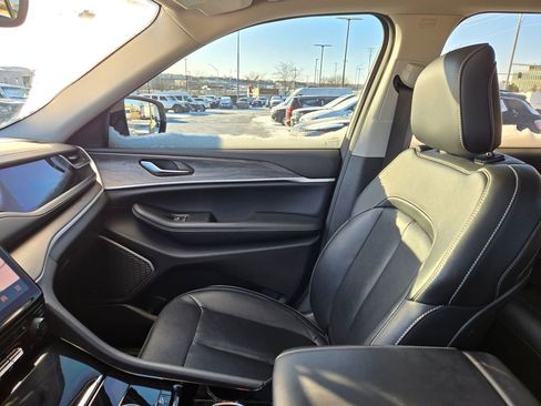 Used 2022 Jeep Grand Cherokee Limited 4xe image 24