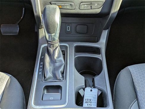 Used 2019 Ford Escape SE image 19