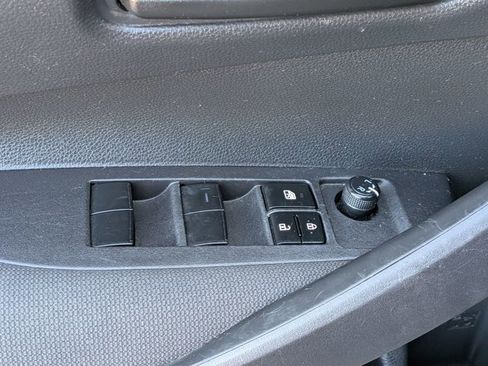 Used 2024 Toyota Corolla LE FWD image 11