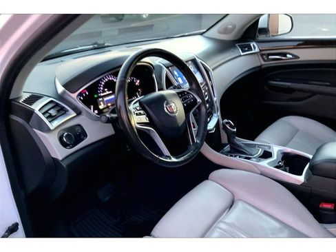 Used 2013 Cadillac SRX Luxury w/ Driver Awareness Package image 16
