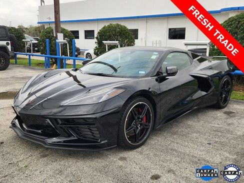 Used 2024 Chevrolet Corvette Stingray Premium Conv w/ Z51 Performance Package image 3