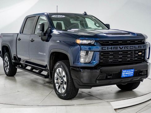 Used 2022 Chevrolet Silverado 2500 Custom w/ Custom Value Package AWD/4WD image 12