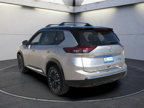 Used 2025 Nissan Rogue Platinum w/ Platinum Premium Package AWD/4WD image 6