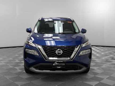 Used 2021 Nissan Rogue SV w/ Premium Package image 8