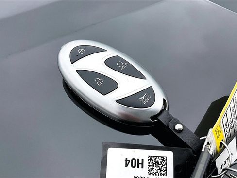 Used 2026 Hyundai Santa Fe SEL image 11