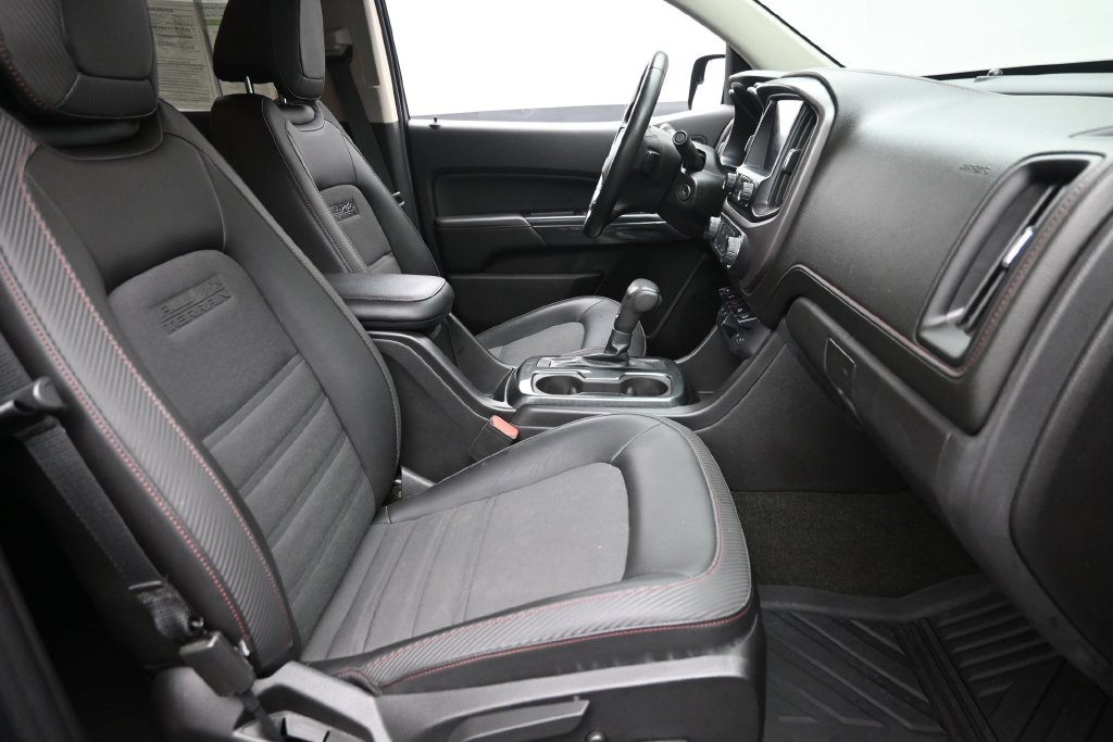 Used 2015 GMC Canyon SLE w/ All-Terrain Package AWD/4WD image 9
