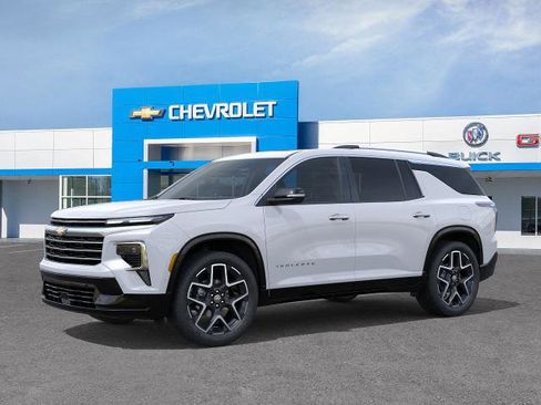 New 2026 Chevrolet Traverse High Country image 2