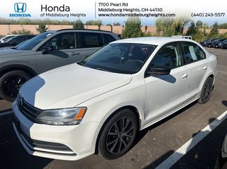 Used 2016 Volkswagen Jetta SE image 1