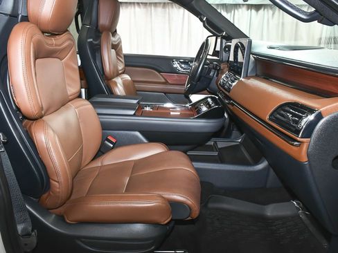 Used 2023 Lincoln Navigator Reserve image 62